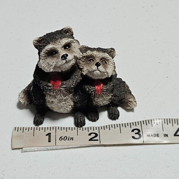 Raccoon Resin Figurines Holding Red Hearts Hand Painted Design Trash Pandas Cute - Picture 6 of 6